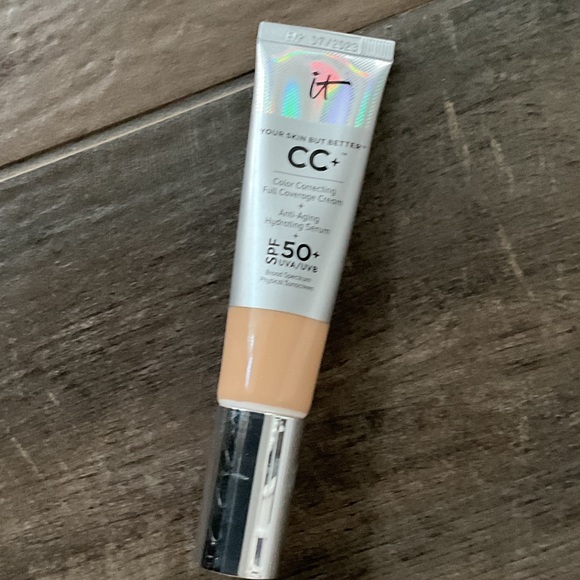 It Cosmetics Color Correcting Full Coverage Cream - Picture 1 of 2